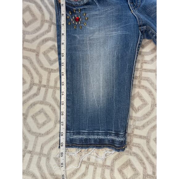 Miss Me Irene Bermuda Shorts Women’s Size 26 Denim Jean Crops Distressed - Picture 4 of 7